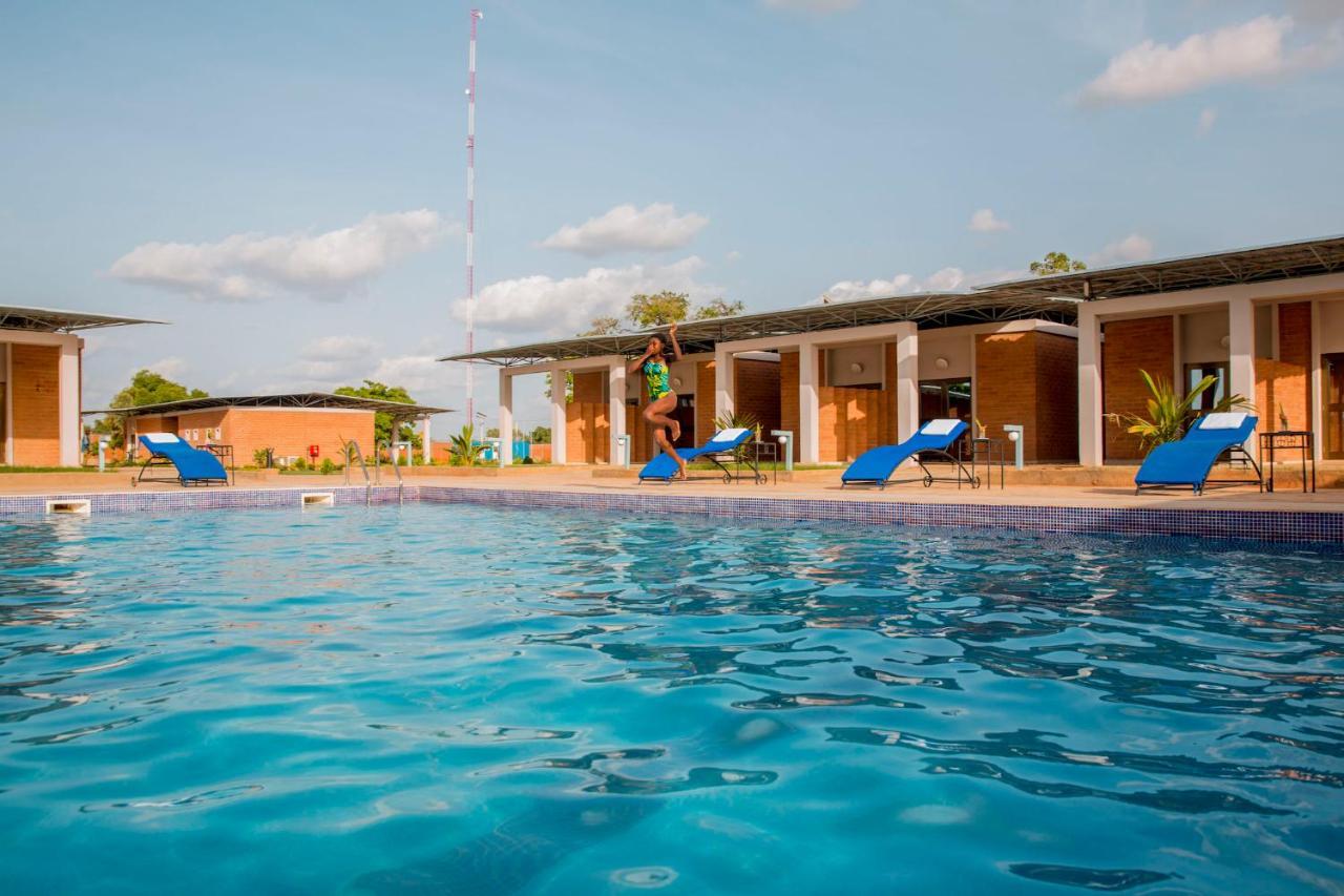 Dunia Hotel Ouagadougou Loumbila Exterior photo